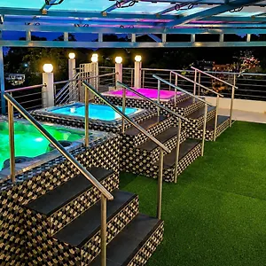 https://edma-apartahotel.comcaribbean.com