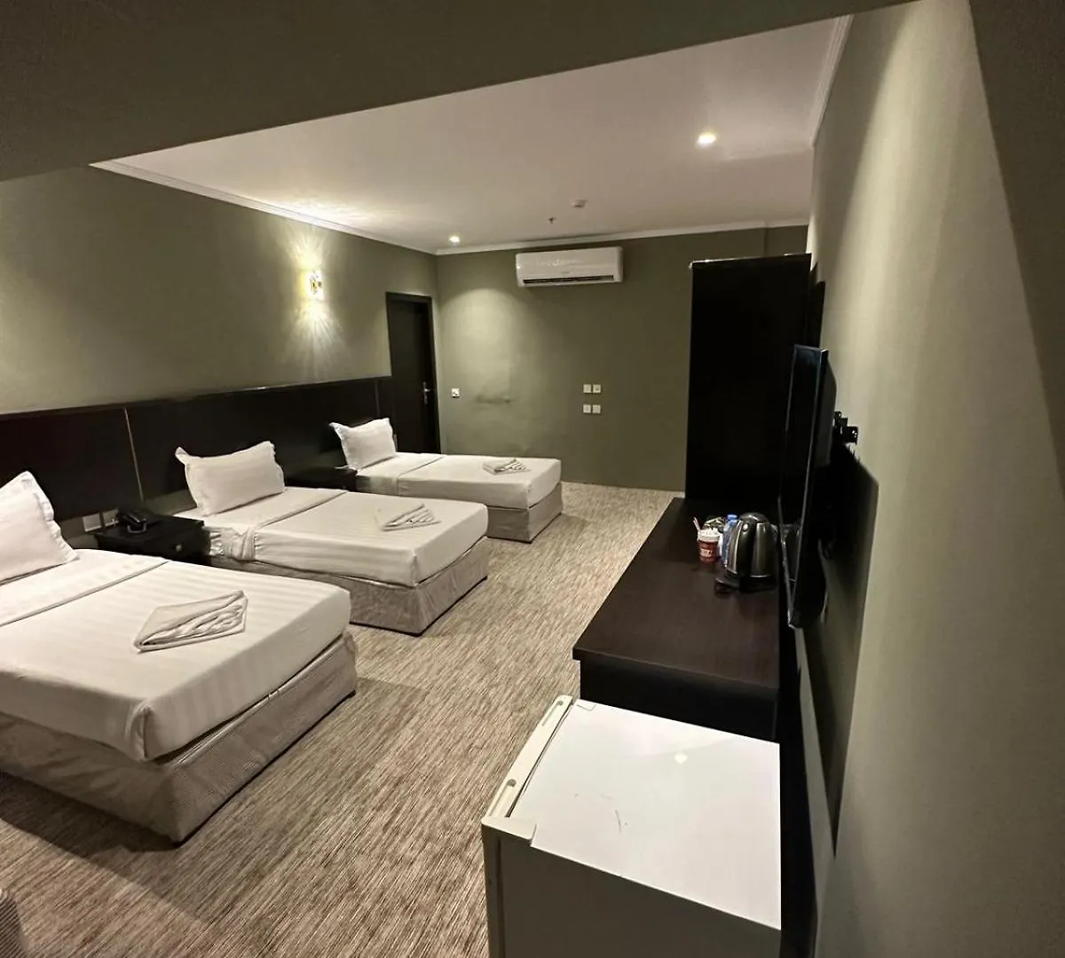 فندق كنان العزيزية خلال شهر رمضان المبارك تتوفر خدمة النقل Kinan Al Azizyyah The Holy Month Of Ramadan, Shuttle Service Is Available Mecca