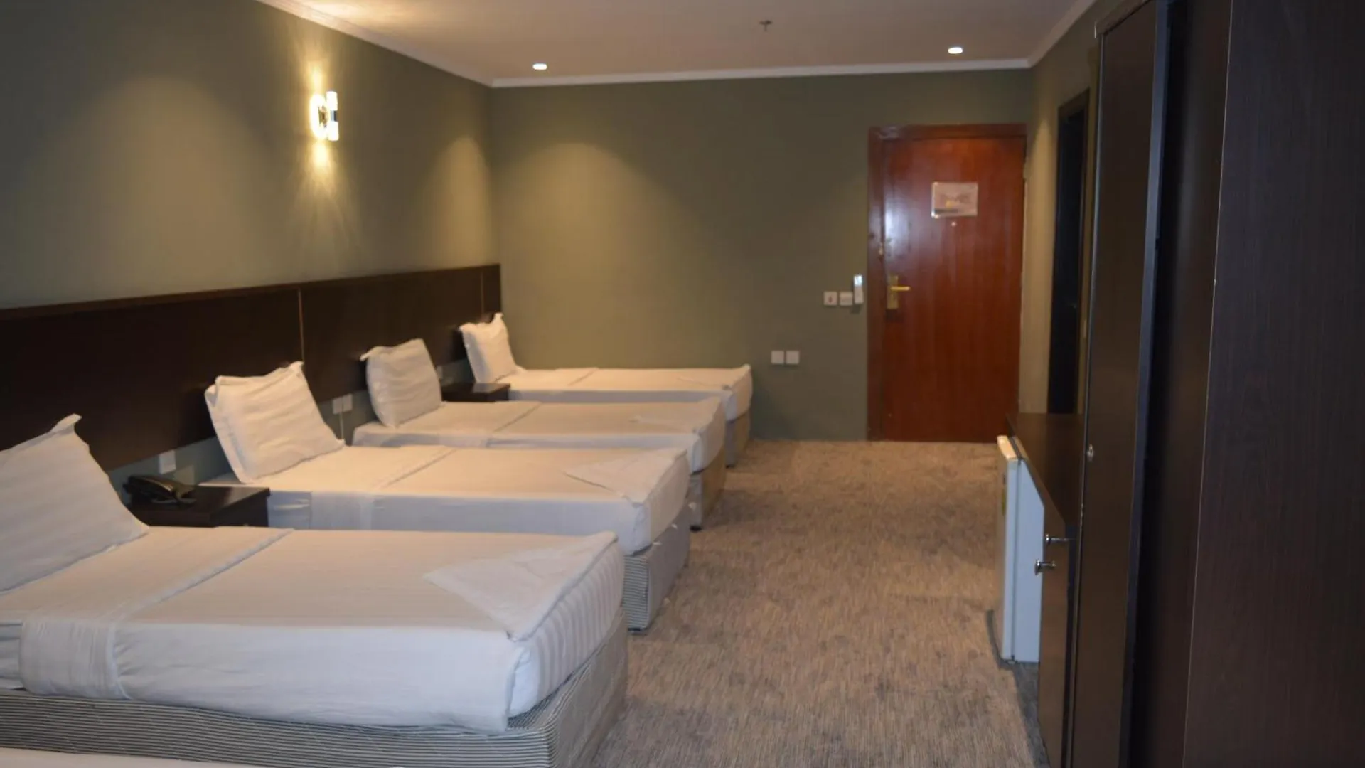 فندق كنان العزيزية خلال شهر رمضان المبارك تتوفر خدمة النقل Kinan Al Azizyyah The Holy Month Of Ramadan, Shuttle Service Is Available Mecca Hotel