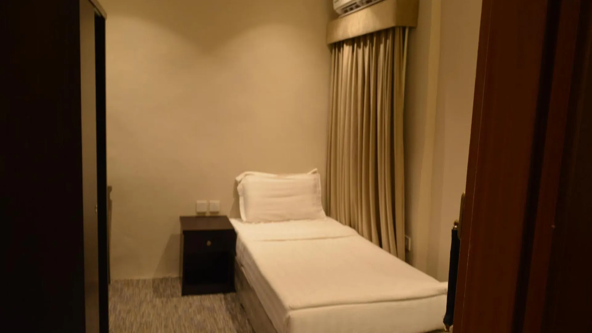 فندق كنان العزيزية Kinan Al Aziziyah Hotel Mecca Saudi Arabia